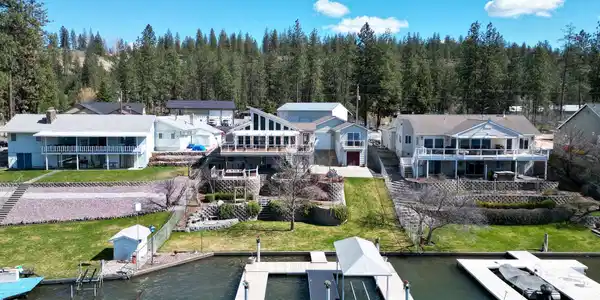 6595 Long Lake Dr