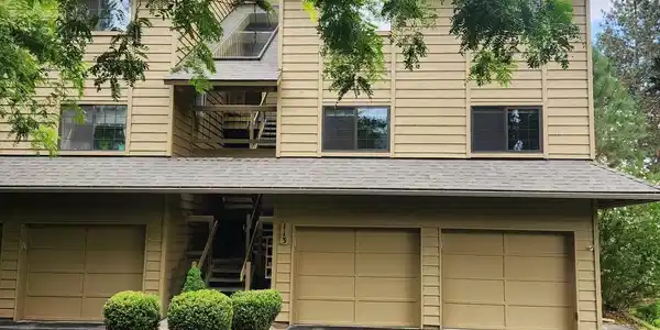 113 S NEYLAND Ave