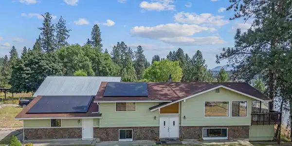 7 Riverwood Cir