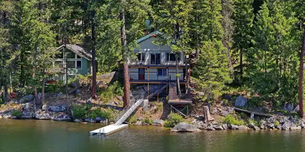 421 Eastshore Rd