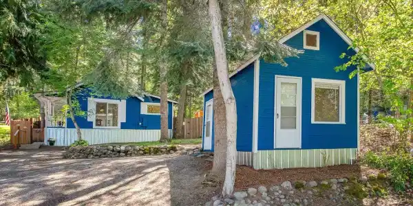 13810 N East Newman Lake Dr