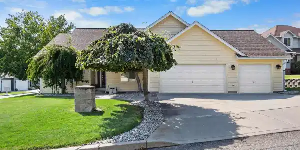 122 S Wright Ct