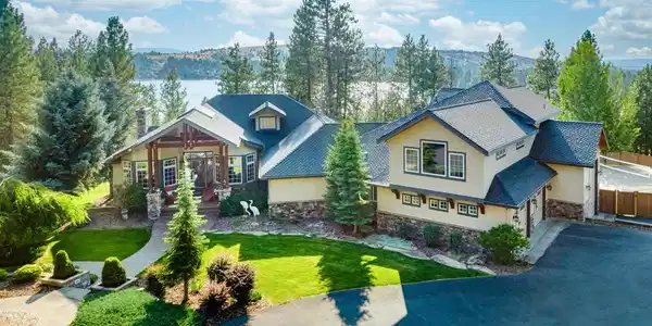 424 S Lakeside