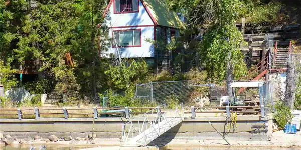 4682 E Deer Lake