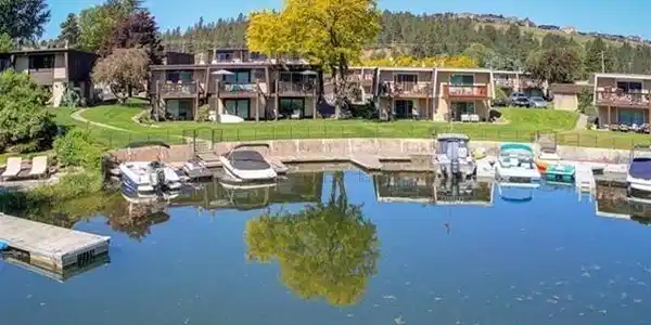 305 S Liberty Lake