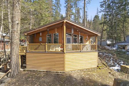 13907 N East Newman Lake Dr