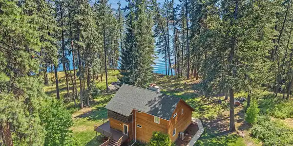61 Columbia Dr