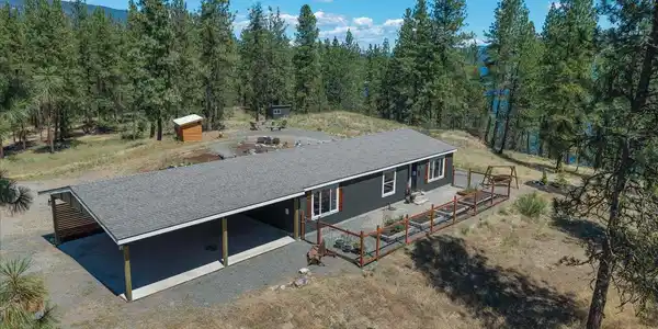 30 Sunrise Ln