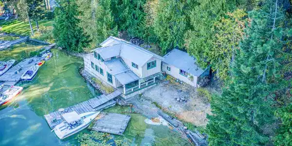 12020 N Sutton Bay