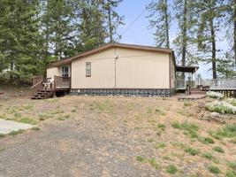 1511 E Lake
