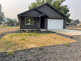 121 W-Idaho St