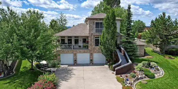 724 S-Shelley Lake Ln