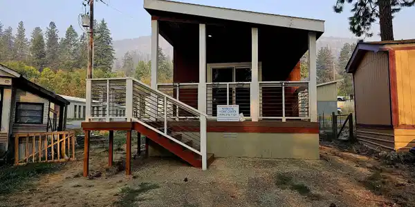 5 Columbia Dr