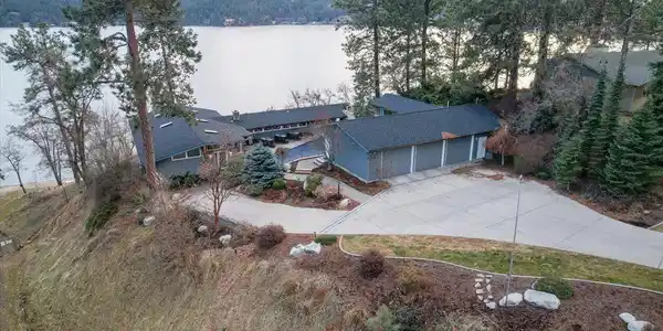 203 S-View Pl