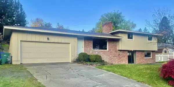 1120 S Wright