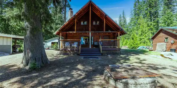 101 Kohles Beach Dr