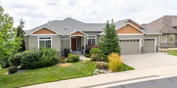 13703 N Eagle View Ln
