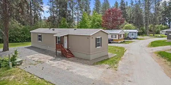 5 Columbia Dr