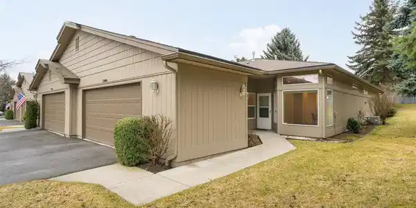 23004 E Mocha