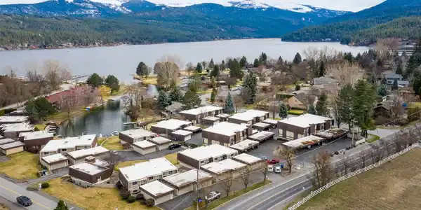 305 S Liberty Lake