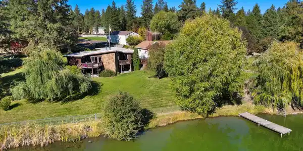 37428 N Lakeside Dr