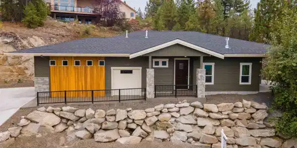 1154 E Wandermere Estates