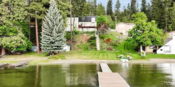13227 N East Newman Lake Dr