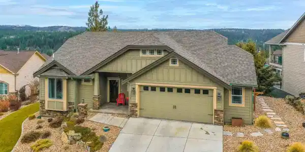 1159 E Quartz