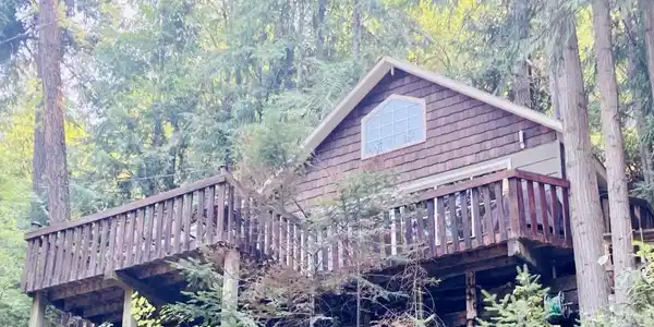 3877 W Pine Bay