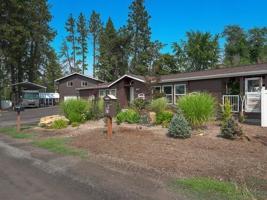 10907 S Pinecroft