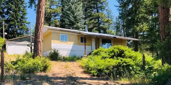 3332 Waitts Lake