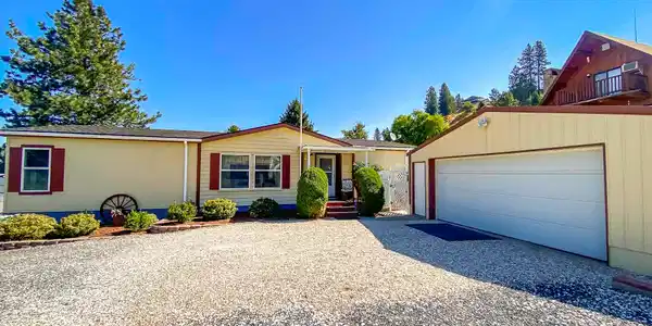 1209 Lakeview Cove