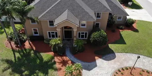 739 HANOVER WAY