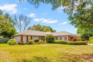 214 LAKECREST