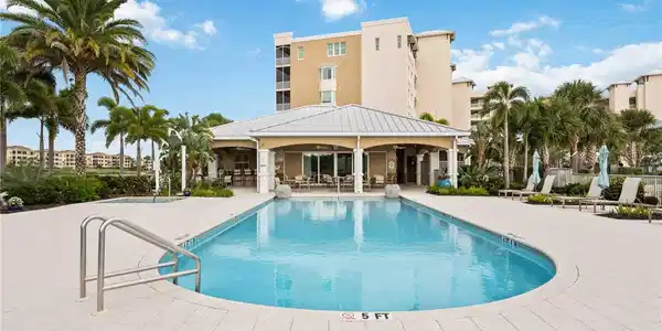10520 BOARDWALK LOOP