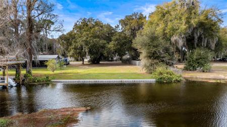 403 LAKESHORE DRIVE