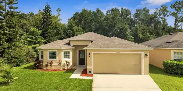 1444 WALLACE MANOR