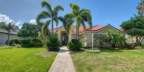 8005 ROYAL BIRKDALE CIRCLE
