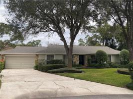 823 WOODS COURT