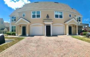 6435 MANHATTAN VILLAGE