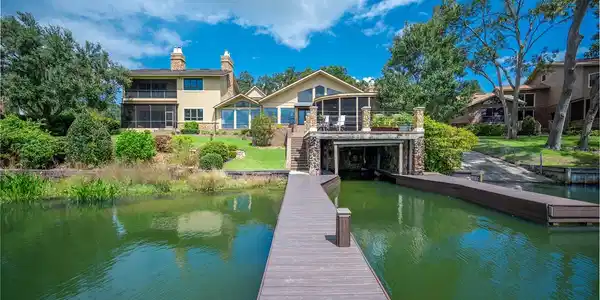 5515 SCOTT VIEW LANE
