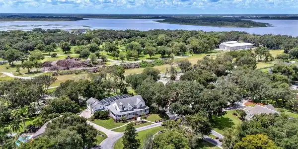 1632 REGAL COVE COURT