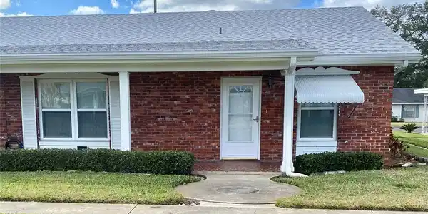 1211 8TH NW
