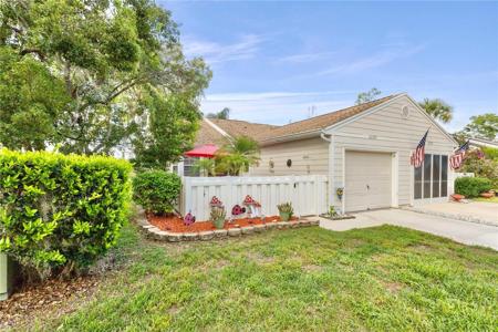 12529 KNOLLBROOK LANE