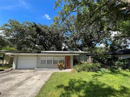 1011 MEADOWS AVE