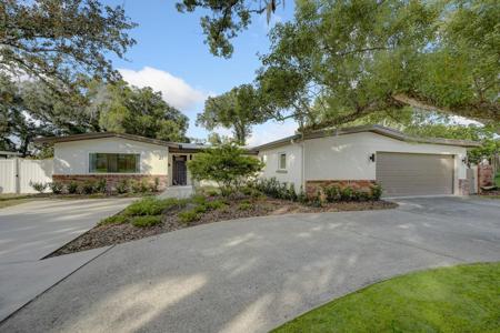 21 MINNEHAHA CIRCLE