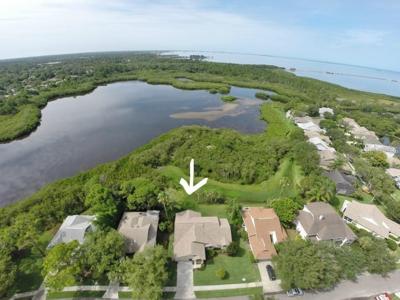1025 POINTE ALEXIS