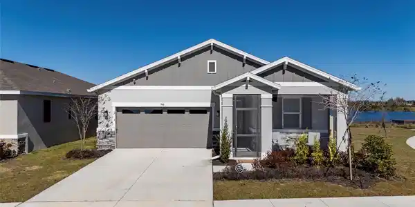 948 GRIFFON AVENUE