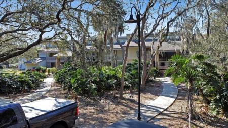 922 TENNIS WAY