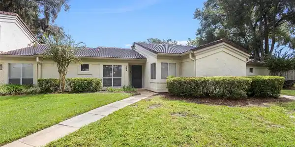 258 W SABAL PALM PLACE